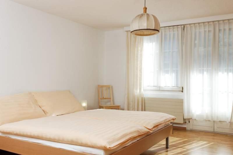 Ferienwohnung Bahnhoefli Лаутербруннен Номер фото